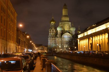 Kıyamet Tapınağı nın kurtarıcı dökülmüş kan Rusya. St. Petersburg. gece Nehri