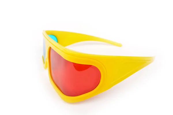 Lunettes en plastique 3d jaune isolé sur blanc — Photo