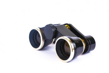 Beyaz arkaplanda izole edilmiş klasik dürbünler