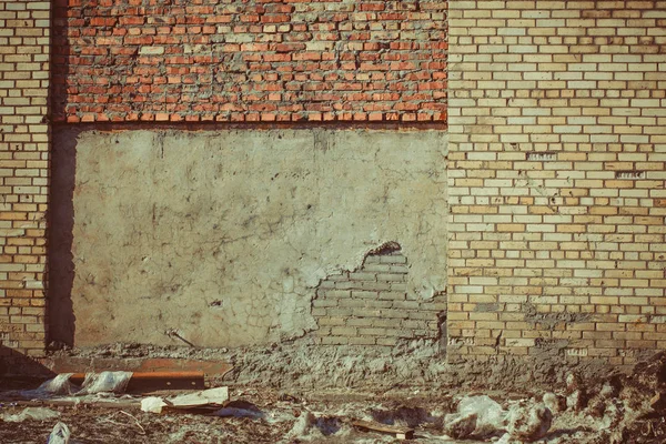 Gips på väggen med sprickor — Stockfoto