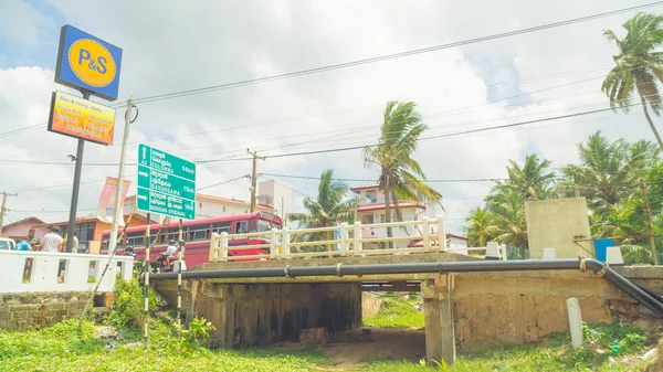 2 de marzo de 2018. Hikkauwa, Sri Lanka. Vista de la calle . —  Fotos de Stock