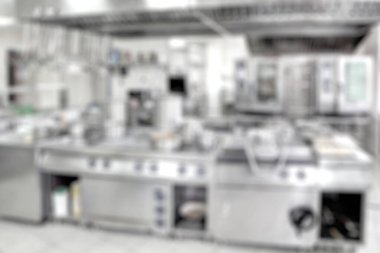 Restoranın mutfağı. Krom mutfak ekipman kafesi. Prodüksiyon odası. Yumuşak odak.