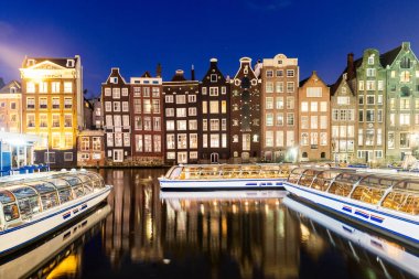 Amsterdam, Hollanda. Gece görünümü