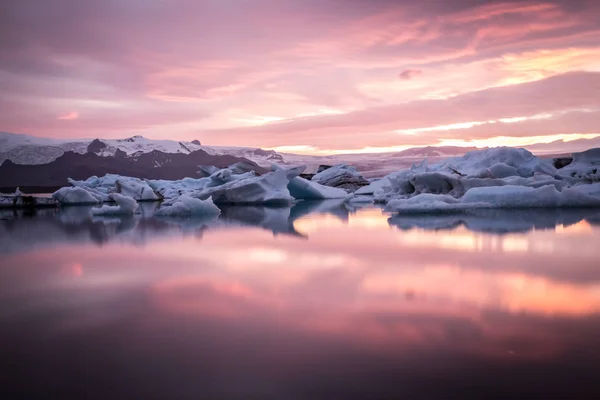 Islandia Laguny Jokulsarlon Lodowców Lodu Fragmentu Zachodzie Słońca — Zdjęcie stockowe