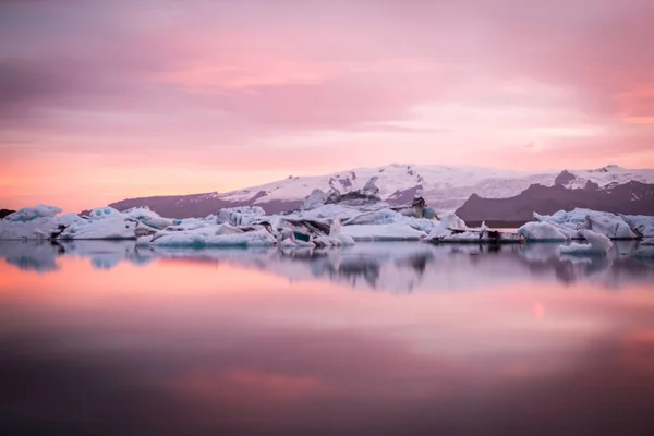 Islandia Laguny Jokulsarlon Lodowców Lodu Fragmentu Zachodzie Słońca — Zdjęcie stockowe