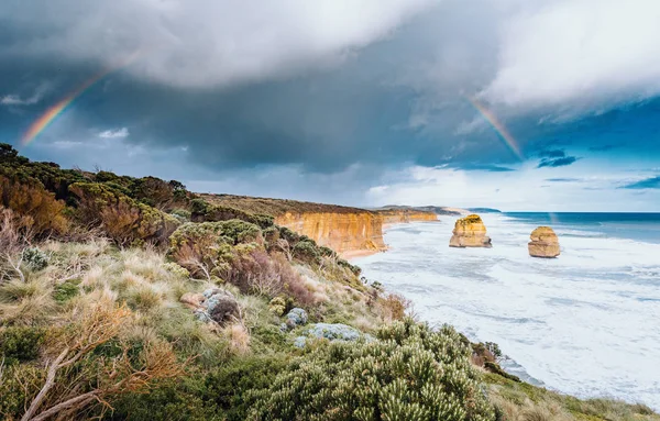 Tolv apostler, Great Ocean Road nasjonalpark, Victoria, Australia. Regnbue – stockfoto