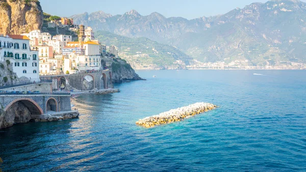 Atrani, amalfiküste, kampanien, italien. — Stockfoto