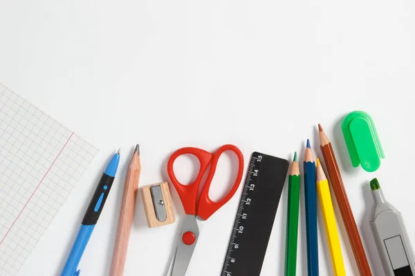 Chancery para a escola em um fundo branco — Fotografia de Stock