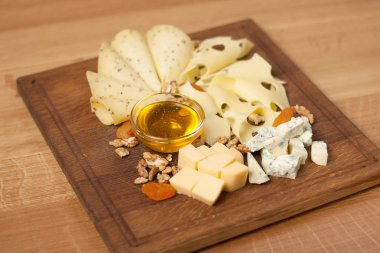 Peyniri dilimlenmiş tatlım