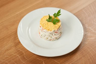 Olivier ile Füme tavuk