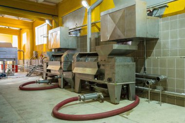 Şarap Fabrikası üretim. Güney kalite şarap