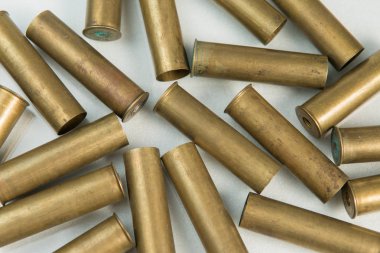 avcılık kartuşları, beyaz arka plan, mühimmat avcılık kartuşları