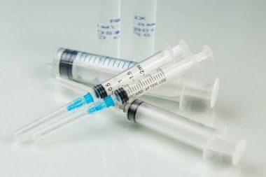 şırınga ambalajlarda, ilaçlar