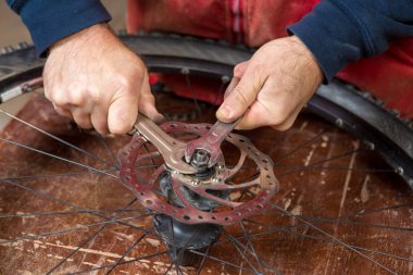 Bir bisiklet bileşenleri yerine Bisiklet Bakımı