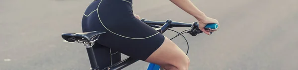 Cropped Image Woman Riding Bicycle Road — Foto de Stock