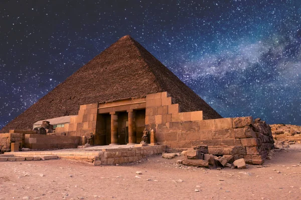 Berömda Giza Pyramiderna Sandöknen Kairo — Stockfoto