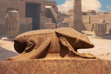 Karnak Tapınağı Kompleksi, Mısır 'daki Kutsal Böcek Khepri Heykeli