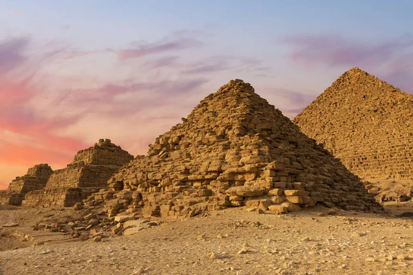 Знамениті Піраміди Гізи Пустелі Піску Каїрі — стокове фото