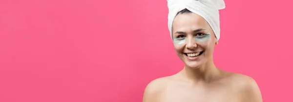 Young Beautiful Girl White Towel His Head Wears Collagen Gel — Stock Photo, Image