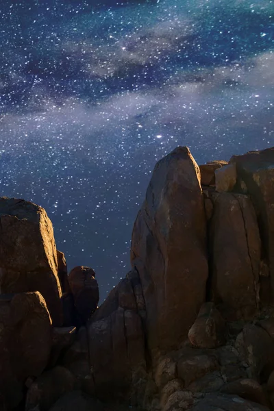 Прекрасний Нічний Вид Гори Зоряне Небо — стокове фото