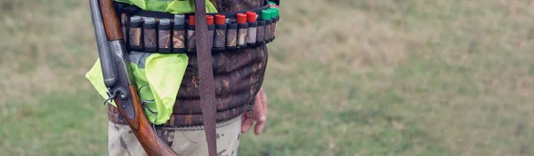 Lovecké Období Podzimní Období Otevřeno Lovec Pistolí Rukou Loveckém Oblečení — Stock fotografie