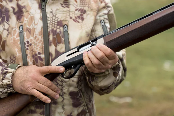 Carga Rifle Caza Calibre Liso Cazando Faisán Con Perros Cazador —  Fotos de Stock