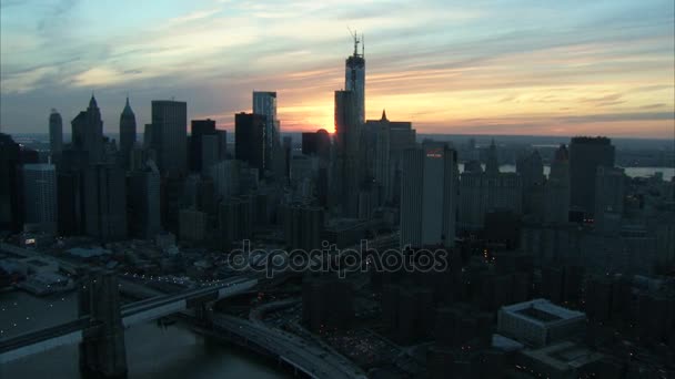 Paisagem manhattan nascer do sol aéreo — Vídeo de Stock