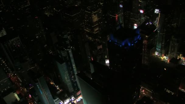 Luchtfoto van het nacht van times square — Stockvideo