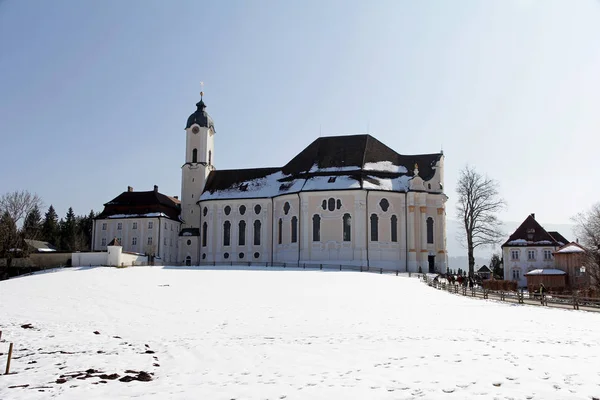 Den berömda Wieskirche vid Steingaden vintertid — Stockfoto