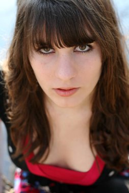 Genç ve güzel bir kadın yüzü 