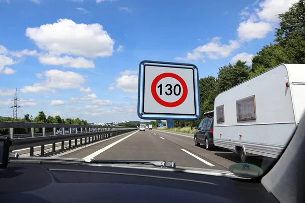 Обмеження Швидкості Німецьких Автомобільних Доріг 130 — стокове фото