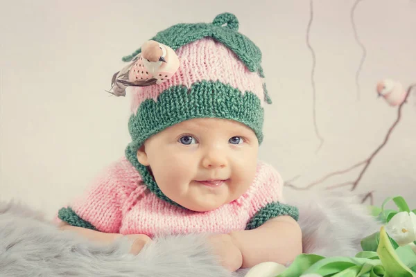 Portrait of a little girl in a pink hat. Toned image — Stock Photo, Image