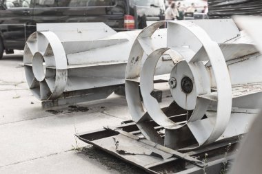 Hoge genel amaçlı uçak bomba. En büyük aierail yüksek patlayıcı silah yere. Soğuk savaş silahlanma yarışı kavramı