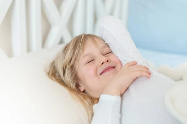 Cute Adorable Caucasian Blond Little Toddler Kid Girl Lying Bed — Stock Photo, Image
