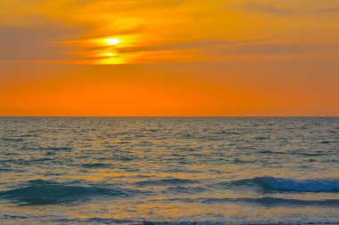 Indian Rocks Beach Meksika Körfezi, Florida üzerinde günbatımında