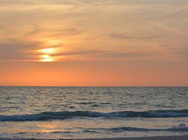 Indian Rocks Beach Meksika Körfezi, Florida ABD üzerinde günbatımında