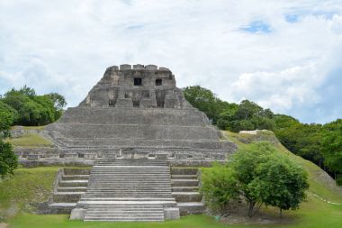 Maya Antik kalıntıların Xunantunich Arkeoloji Parkı Belize