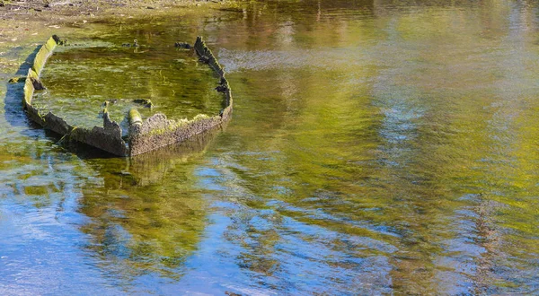 A rusted out sunken ship in Homosassa Springs, Florida USA — Stock Photo, Image