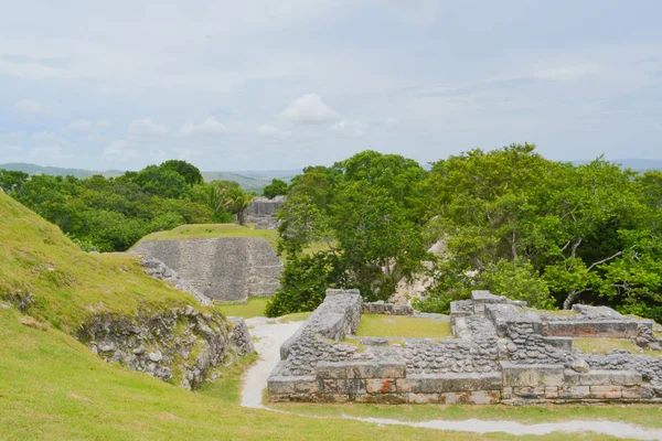 Ősi maja romok Belize-ben a Xunantunich Régészeti Park — Stock Fotó