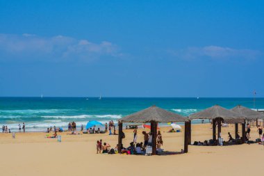 Ashkelon 'da Aşkelon Plajı, Israil. 7-07-17. Akdeniz 'e bakan.