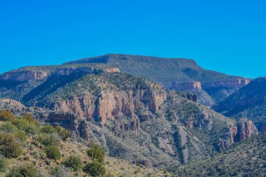 Gila County, Tonto Ulusal Ormanı, Arizona Usa 'daki Salt River Kanyonunun Manzarası