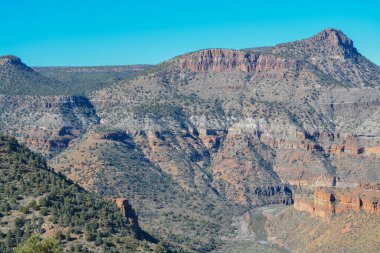 Gila County, Tonto Ulusal Ormanı, Arizona Usa 'daki Salt River Kanyonunun Manzarası