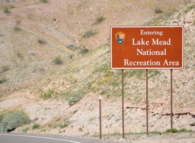 Lake Mead National Recreation Area Sign near the Arizona Nevada boarder in Mohave County, Arizona USA clipart