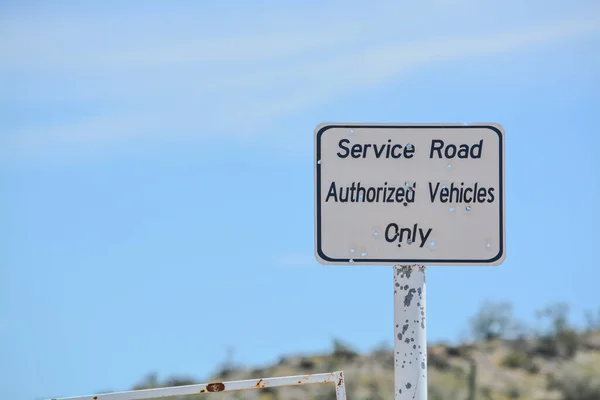 Autorizzato Solo Veicoli Stradali Servizio Accedi Estrella Park Goodyear Contea — Foto Stock