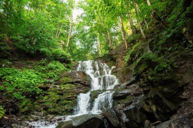 dağ nehir küçük şelale