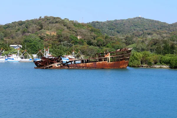 Gemi enkazı görünümünden Honduras yolcu gemisi