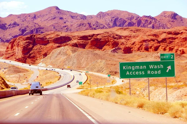 Arizona yazında çöl manzarası