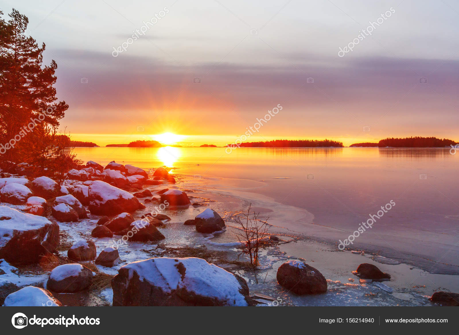 Lever Du Soleil Sur La Péninsule De Keilalahti à Helsinki