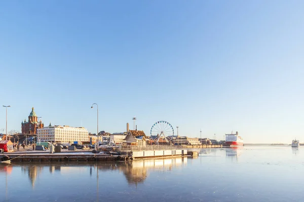 Porto do Sul em Helsinki, Finlândia — Fotografia de Stock
