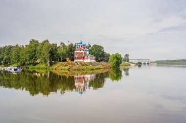 Uglich. Kan yansıması, Rusya ile kilisede Dimitri